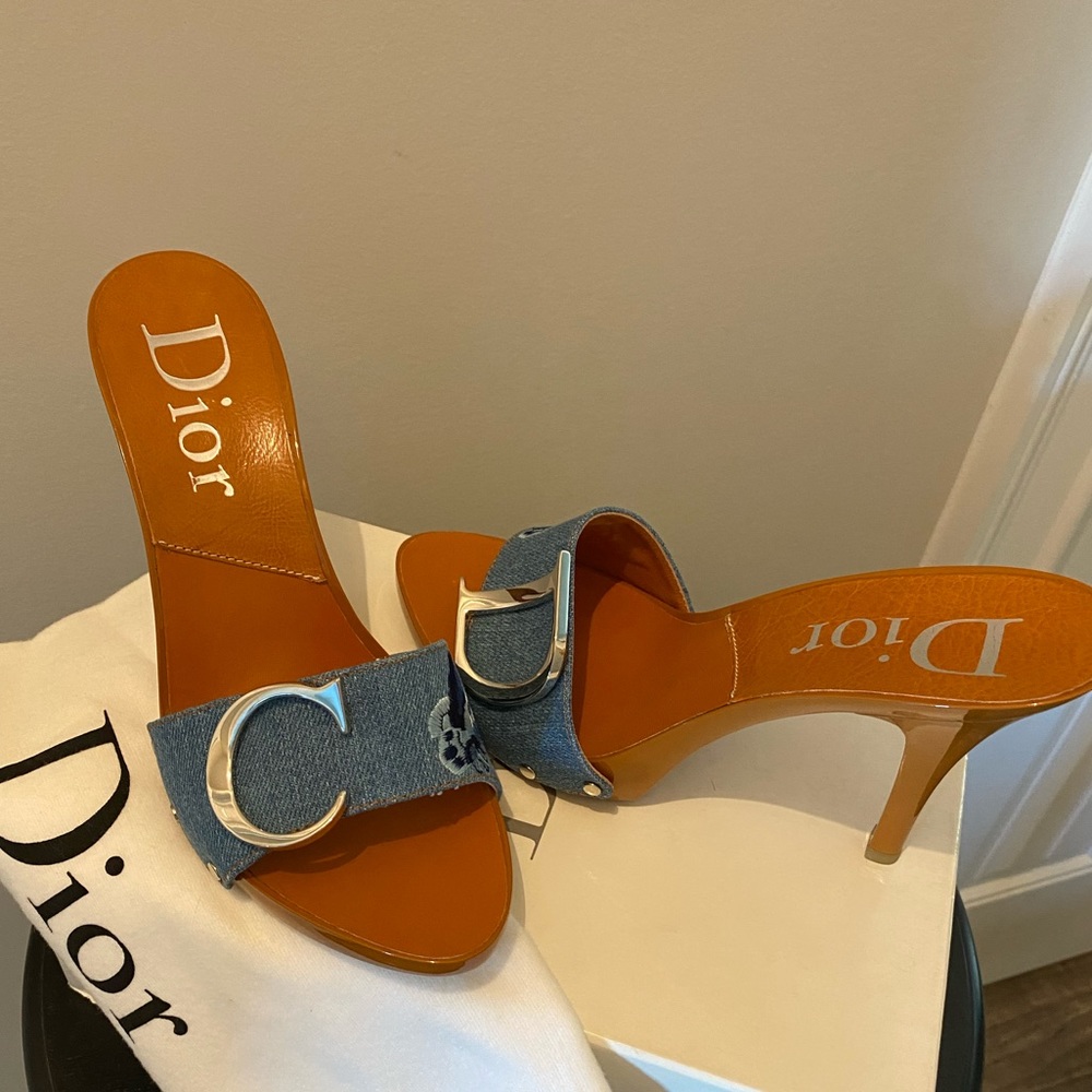 NIB Christian Dior Denim CD Logo Embroidered Butterfly Slide Heels Size 8.5 39.5